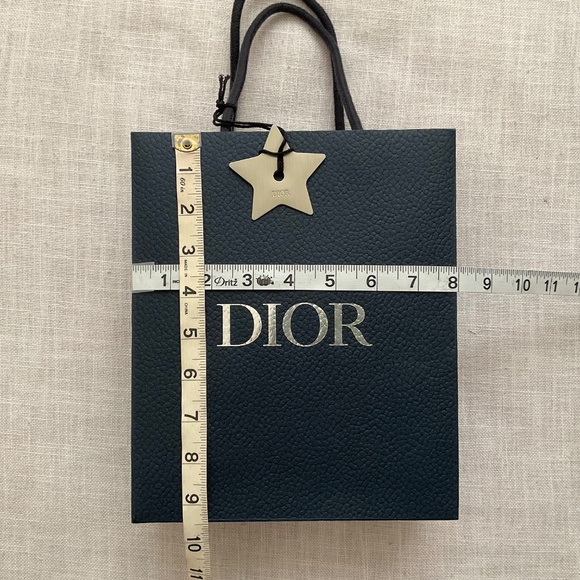 Dior Paper Gift Bag Receipt Holder Star Charm Gift Wrapping Paper - Picture 4 of 14